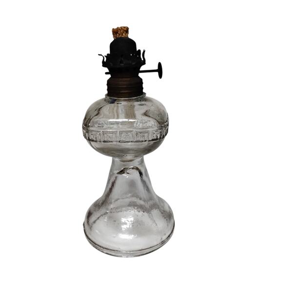 🪔🕯️Vintage Glass Oil Lamp | 6.5" Early 1900s | No Shade | Historical Decor - Picture 4 of 12